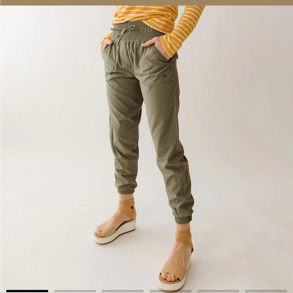 Albion Olive Track Pants